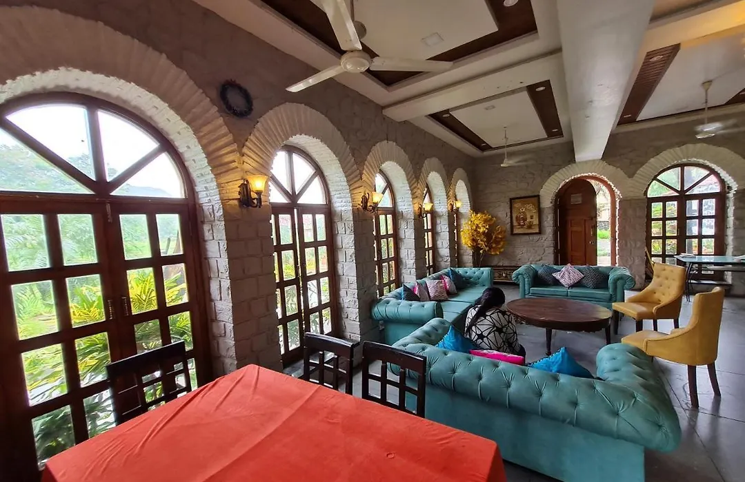 Luxurious Vintage Villa-1